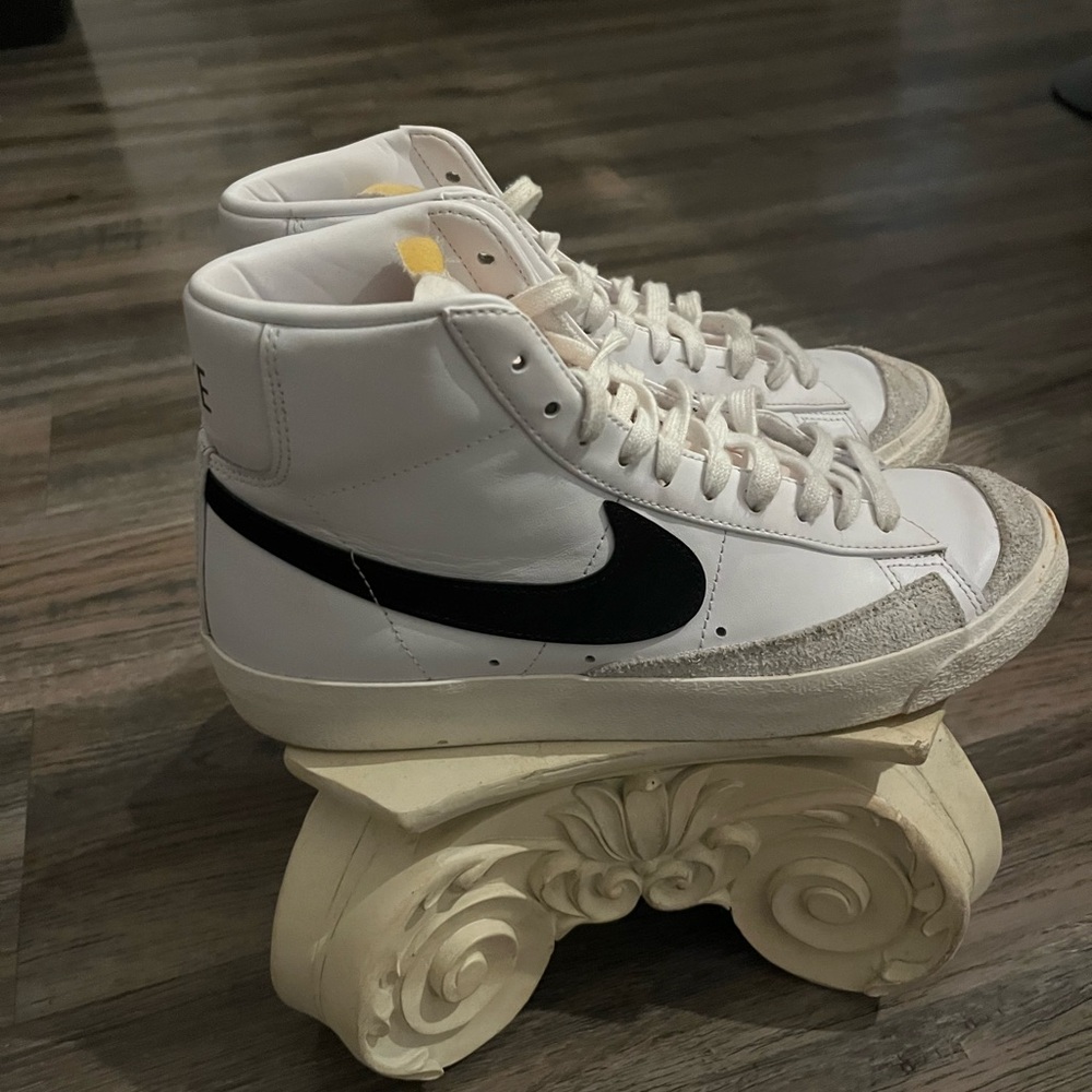Nike blazers mid 77 white